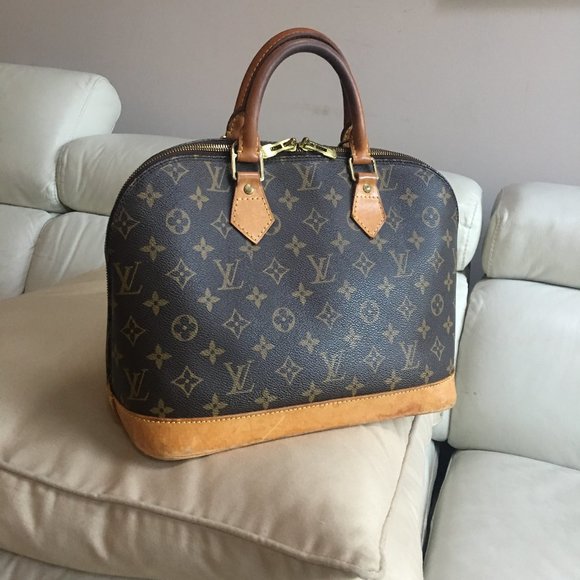Louis Vuitton Handbags - Louis Vuitton Alma in Monogram